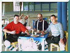 Mittagspause in der Beach-Volleyball-Halle